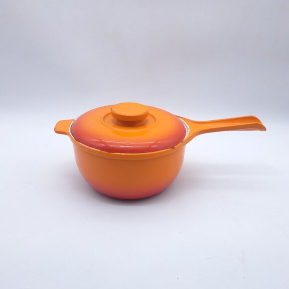 Orange Le Gourmet Iron Pot with Lid - Picture 1 of 11